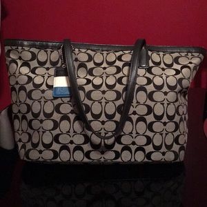 Coach signature tote